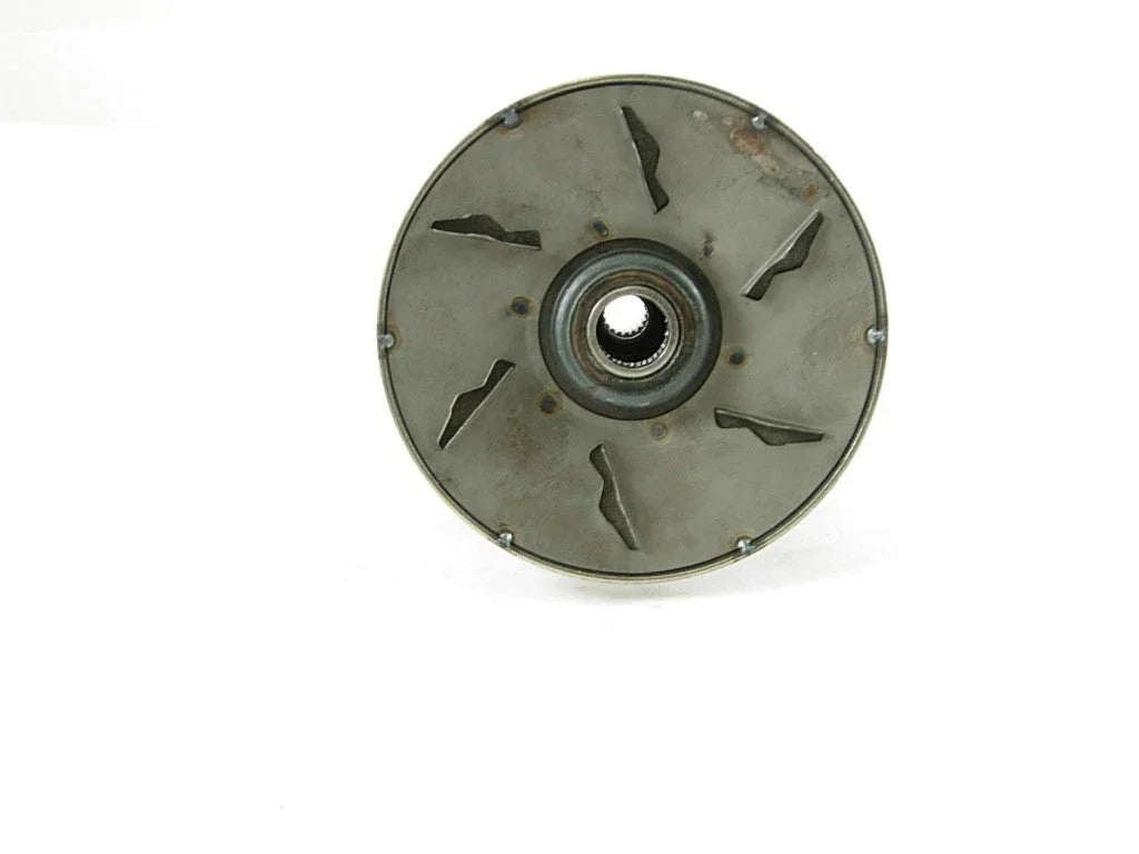 GY6 125cc 150cc scooter clutch assembly with bell, metal part on white background