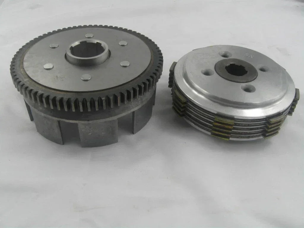 Dirt bike clutch assembly for Honda CG125 and CG150 125cc and 150cc dirt pit bike engine motor parts.