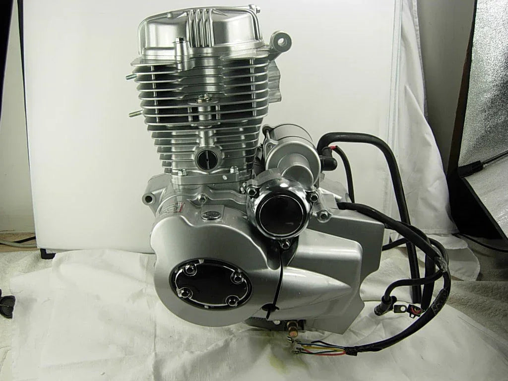 150cc 4-speed gear with reverse engine for dirt bike parts, showcasing the mechanical component and gear mechanism.
