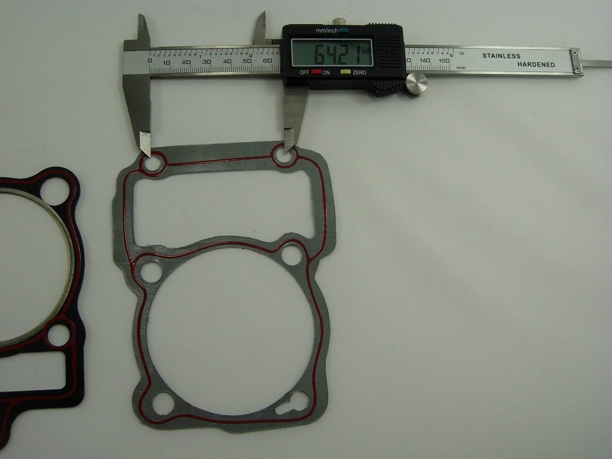 250cc CG engine dirt bike cylinder liner gasket for engine repair and replacement, suitable for off-road motorcycle maintenance.