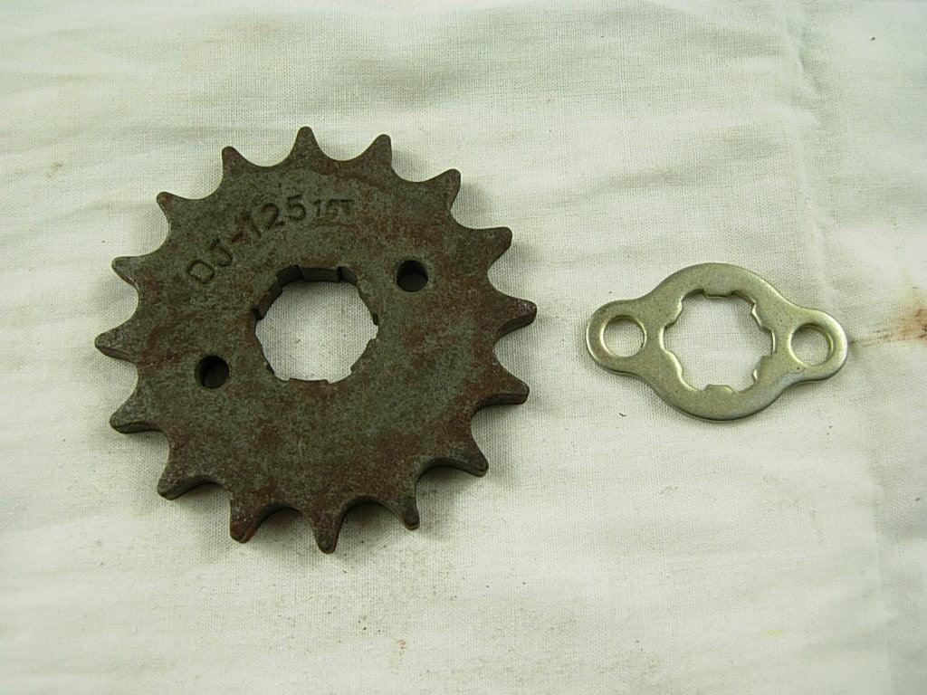 Dirt bike 420 16-tooth engine sprocket for 50cc to 125cc models, compatible with various small engine dirt bikes.