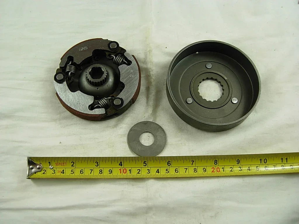Automatic clutch for 50cc to 125cc dirt bike engines, compatible with various 70cc, 90cc, 110cc models, vendor-unknown brand.