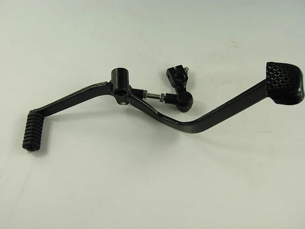 Suzuki-style gear shift lever bar for dirt bikes, showcasing its sturdy design and precise engineering.