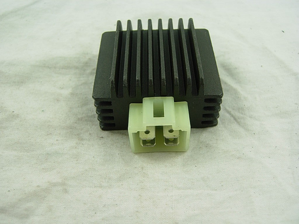 4 Pin Voltage Regulator Rectifier GY6 50cc 60cc 80cc 125cc 150cc Chinese Moped Scooter ATV - ChinesePartsPro
