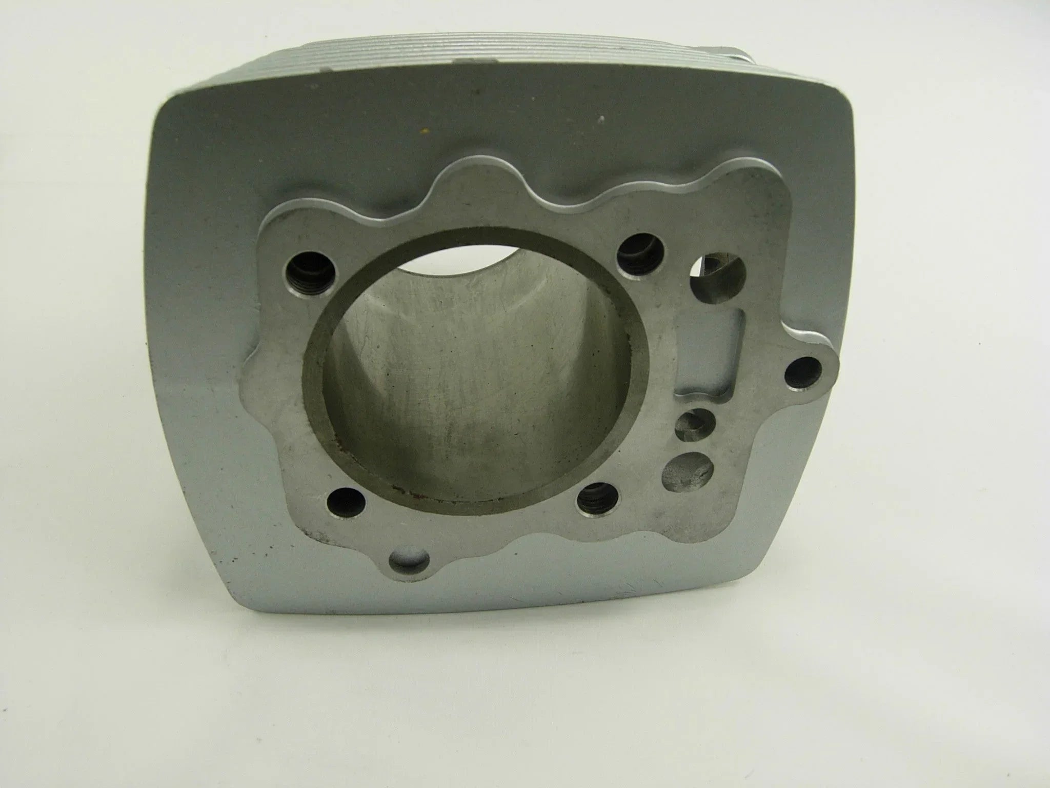 250cc CG engine cylinder for dirt bikes, durable ChinesePartsUSA motorcycle parts, black metal with cooling fins.