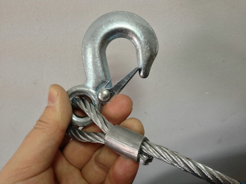 4M 5Ton. Steel Tow Rope Cable PVC Jacket Drop-Forged Steel Hooks