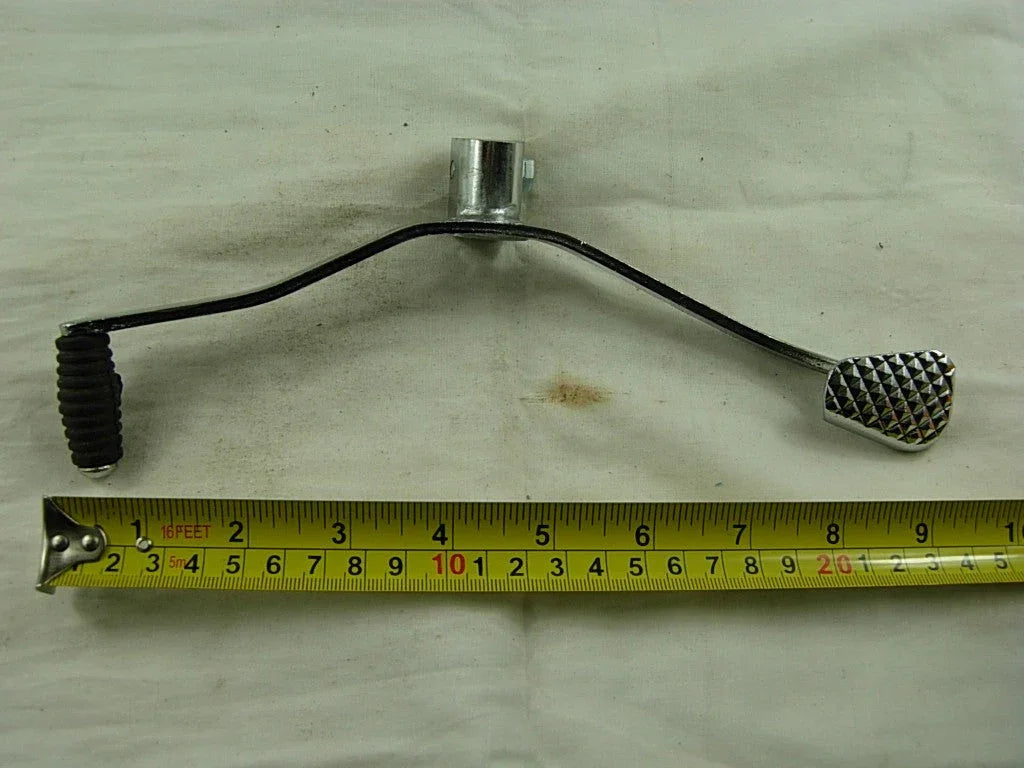 Gear shift lever for 50-125cc dirt bikes, showing durable construction and ergonomic design for easy shifting.