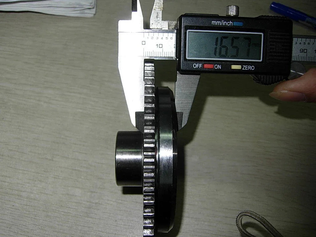 Overrun Starter Drive Clutch Assembly for CG200-250cc dirt bike parts, featuring durable construction and precise fit.